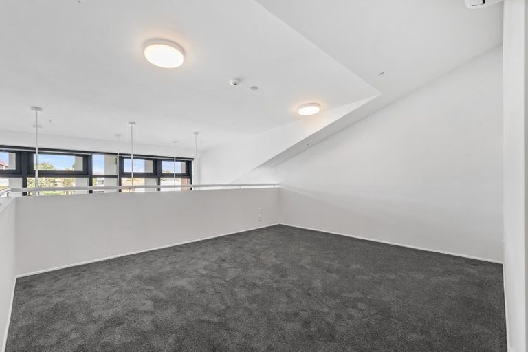 Photo of property in 13f/30 Westward Ho, Glen Eden, Auckland, 0602