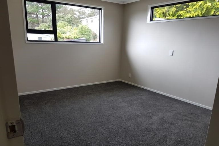 Photo of property in 2 Quinn Grove, Ranui, Porirua, 5024