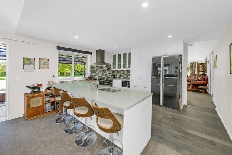 Photo of property in 17 Bridge Street, Southbridge, 7602