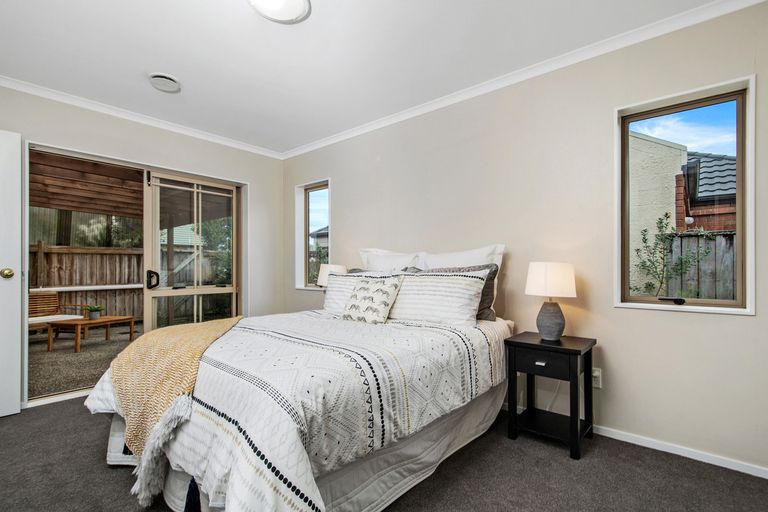 Photo of property in 7 Hibernian Drive, Ranui, Auckland, 0612