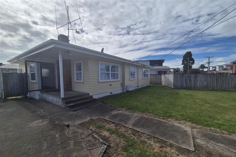 Photo of property in 12 Ford Street, Hamilton East, Hamilton, 3216