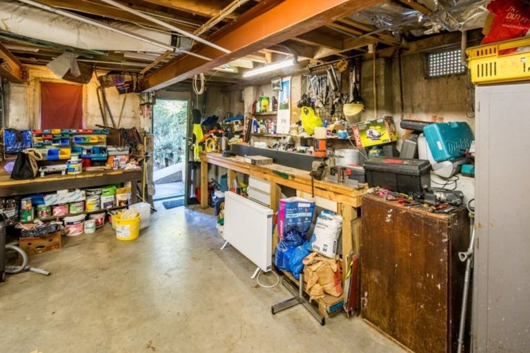 Photo of property in 2 Elphinstone Avenue, Strathmore Park, Wellington, 6022