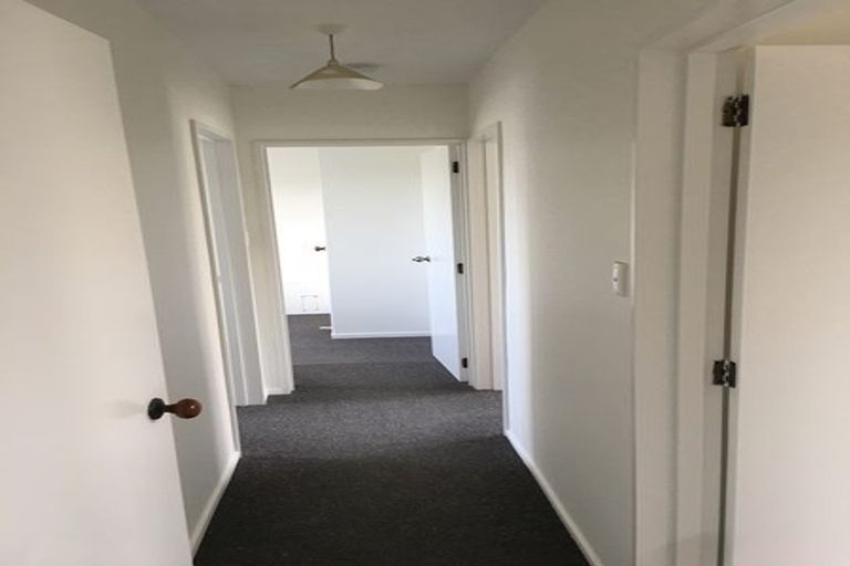 Photo of property in 5 Brockworth Place, Riccarton, Christchurch, 8011