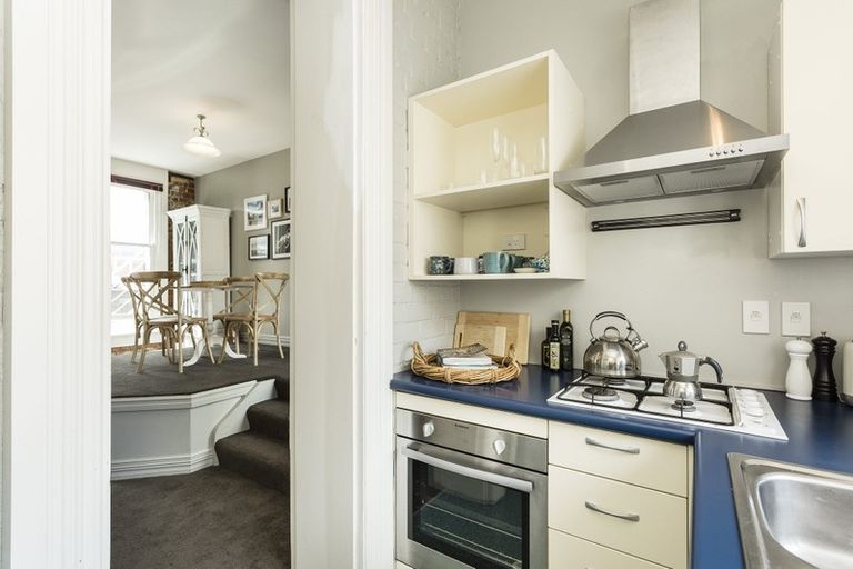 Photo of property in 10/33 Dowling Street, Dunedin Central, Dunedin, 9016