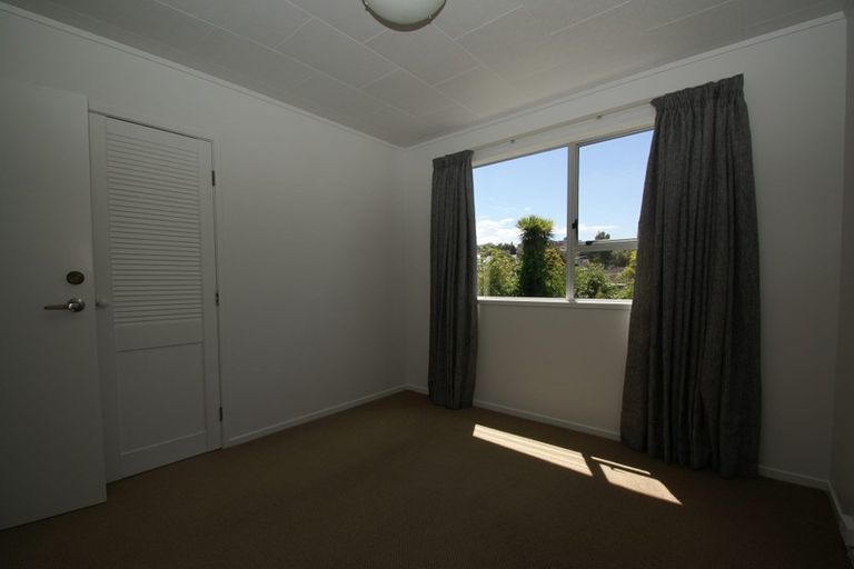 Photo of property in 2/19 Erica Road, Sunnynook, Auckland, 0620