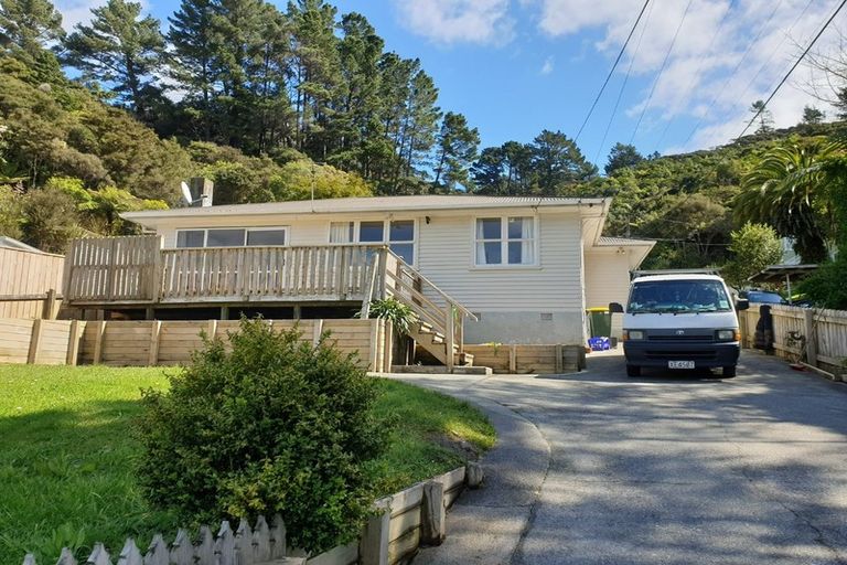 Photo of property in 51 Bird Grove, Stokes Valley, Lower Hutt, 5019