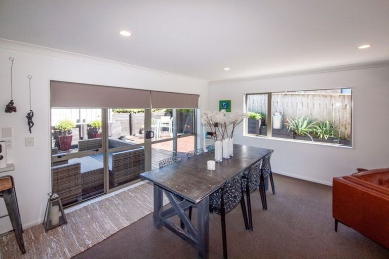 Photo of property in 4a Erlestoke Crescent, Churton Park, Wellington, 6037
