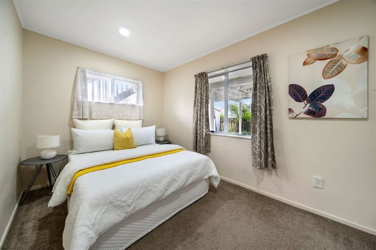 Photo of property in 36a Te Atatu Road, Te Atatu South, Auckland, 0610