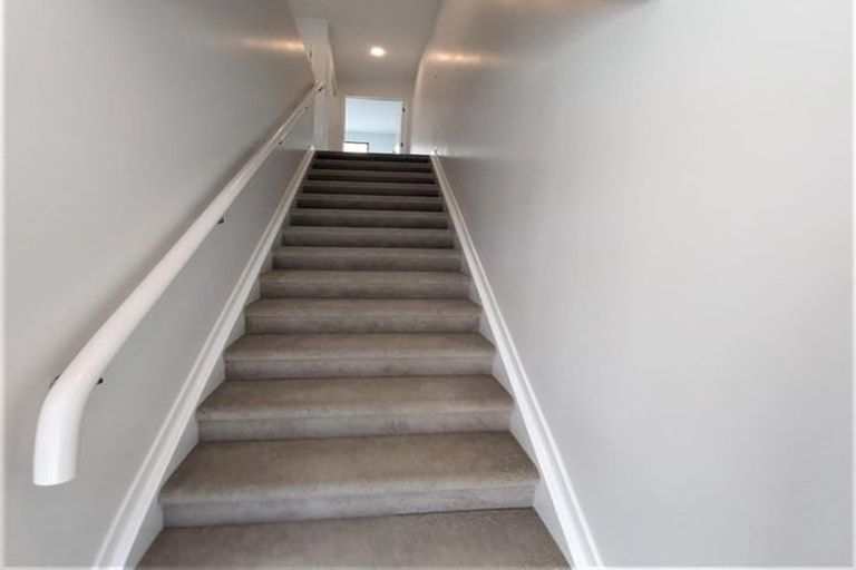 Photo of property in 10 Whai Hua Lane, Mangere Bridge, Auckland, 2022