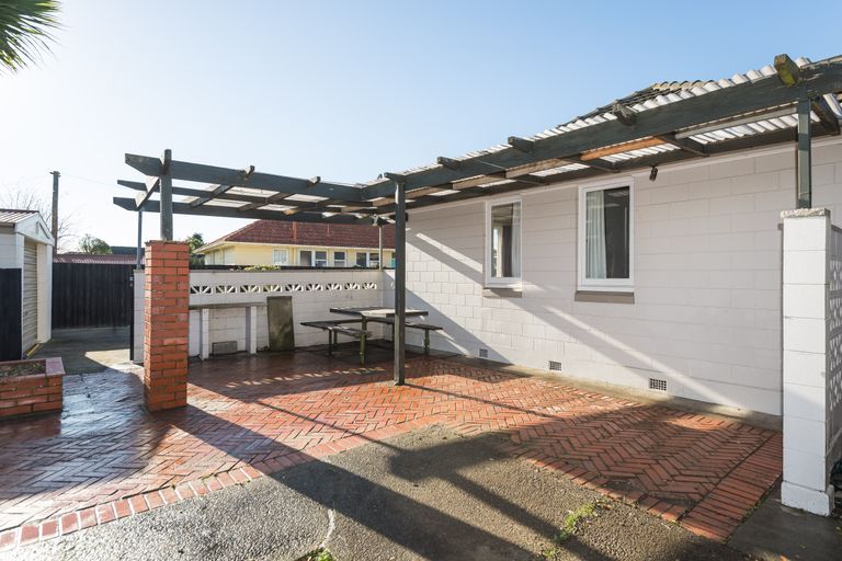 Photo of property in 35 Fenchurch Street, Redwood, Christchurch, 8051