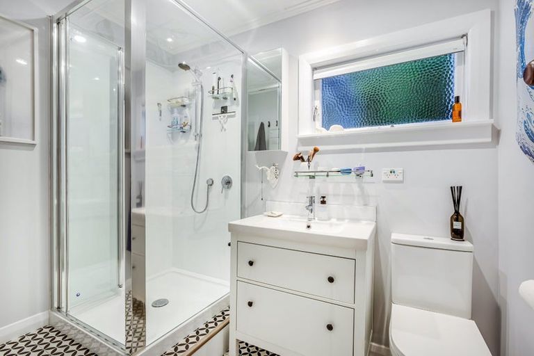 Photo of property in 409 Marine Drive, Mahina Bay, Lower Hutt, 5013