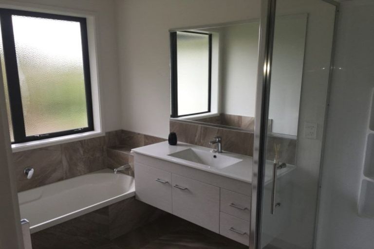 Photo of property in 4 Rolling Stone Rise, Tikipunga, Whangarei, 0112