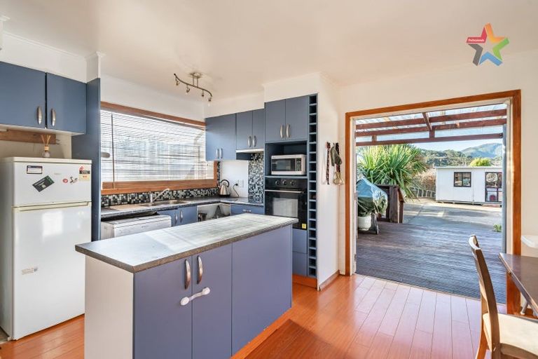 Photo of property in 28 Totara Street, Wainuiomata, Lower Hutt, 5014