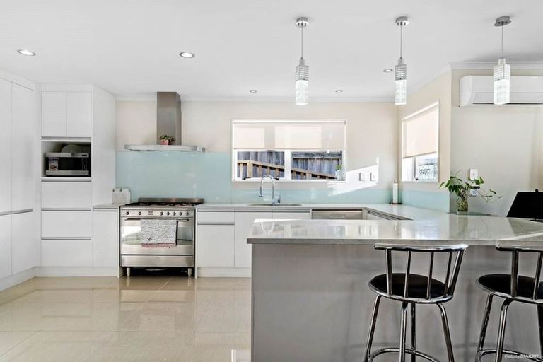 Photo of property in 6 Dromoland Drive, Flat Bush, Auckland, 2019