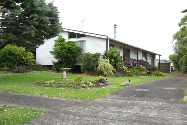 Photo of property in 18 Andes Avenue, Mangere Bridge, Auckland, 2022