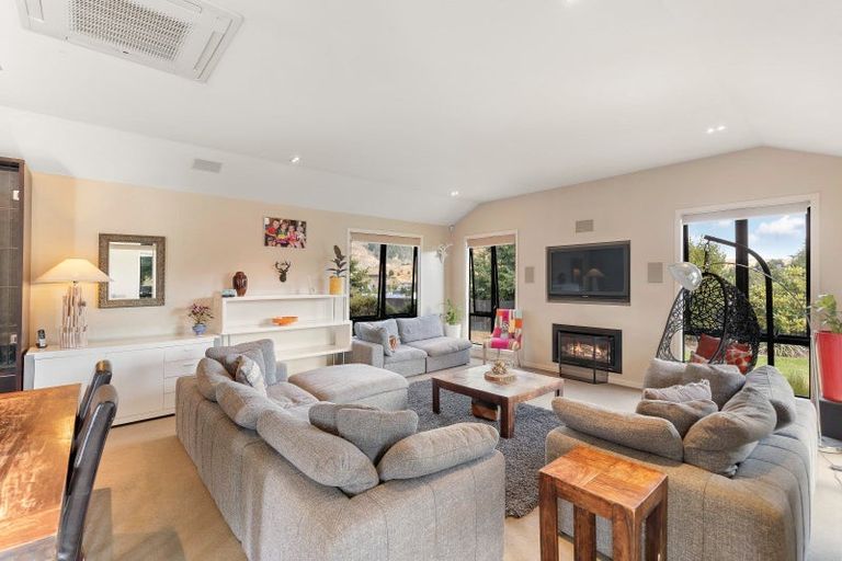 Photo of property in 38 Rere Road, Lake Hayes, Queenstown, 9304