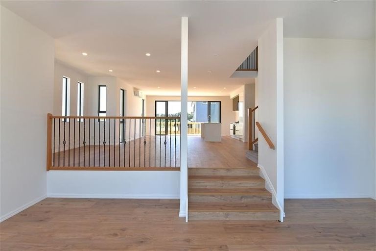 Photo of property in 239 West Hoe Heights, Orewa, 0931