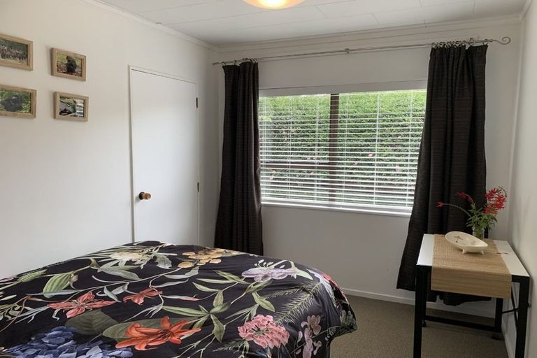 Photo of property in 11 Renata Road, Otaki, 5512