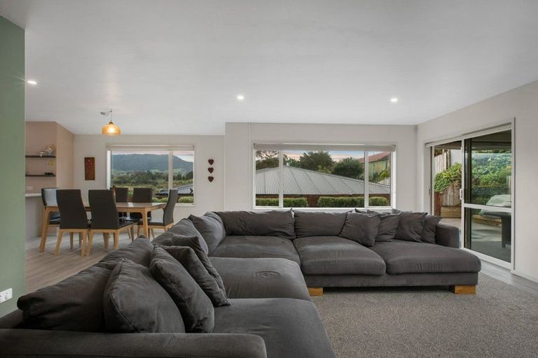 Photo of property in 14 Riverside Place, Katikati, 3129