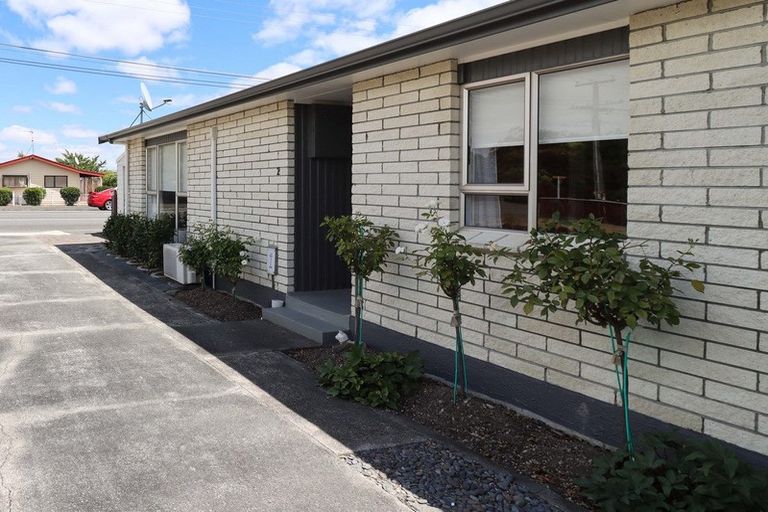 Photo of property in 2/204 Belvedere Road, Carterton, 5713