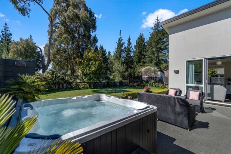 Photo of property in 29 Hemingway Place, Spencerville, Christchurch, 8083