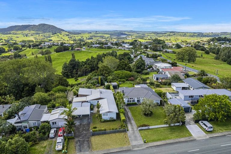 Photo of property in 65 Gorge Road, Maungaturoto, 0520