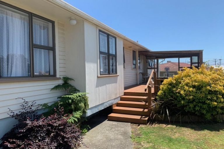 Photo of property in 37 Raleigh Street, Waitara, 4320