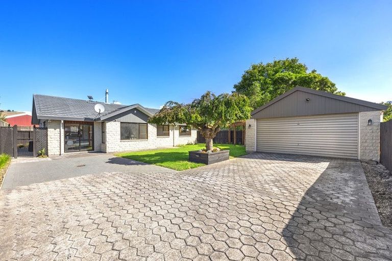 Photo of property in 2/22 Prossers Road, Saint Martins, Christchurch, 8022