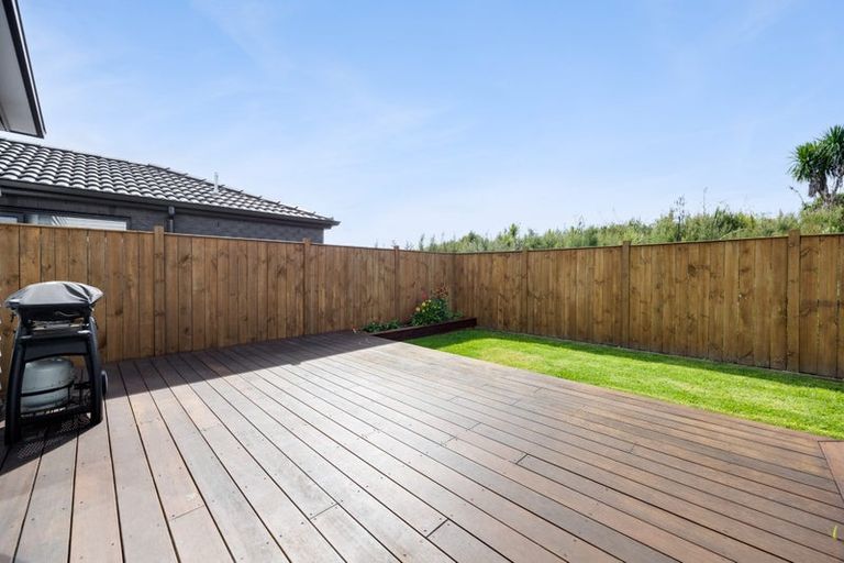 Photo of property in 45 Makete Crescent, Hobsonville, Auckland, 0618