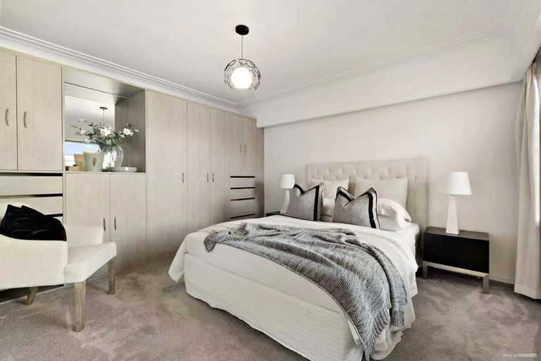 Photo of property in 479 East Coast Road, Murrays Bay, Auckland, 0630