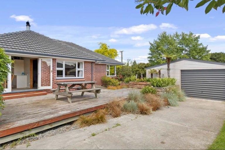 Photo of property in 6 Geelong Place, Burnside, Christchurch, 8053