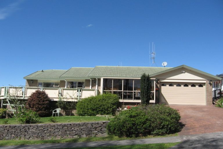 Photo of property in 1 Village Park Drive, Welcome Bay, Tauranga, 3112
