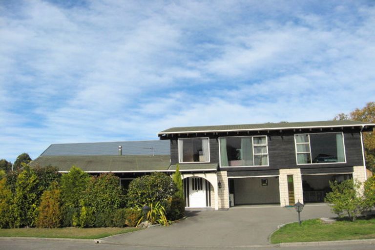 Photo of property in 4 Bowman Place, Sockburn, Christchurch, 8042