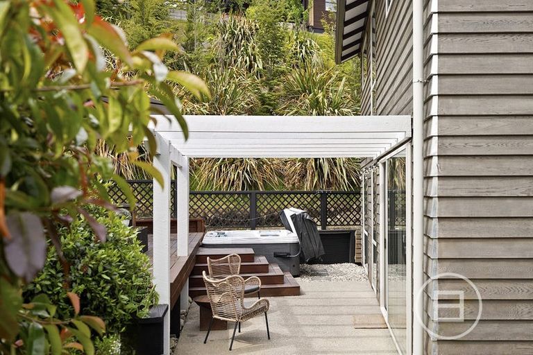 Photo of property in 7 Haines Way, Arthurs Point, Queenstown, 9371