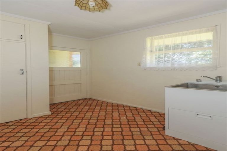 Photo of property in 76 Great South Road, Huntly, 3700