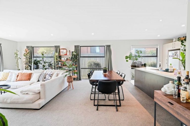 Photo of property in 22 Packard Crescent, Halswell, Christchurch, 8025