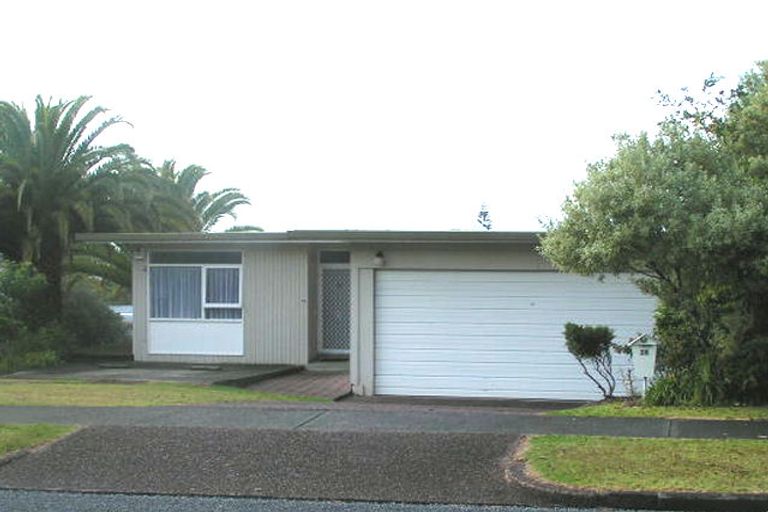 Photo of property in 20 Grenada Avenue, Forrest Hill, Auckland, 0620