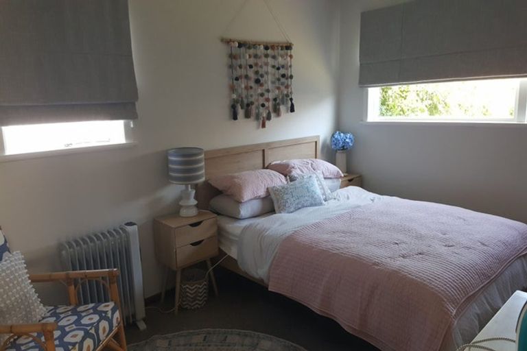 Photo of property in 3 Trevethick Grove, Woburn, Lower Hutt, 5010