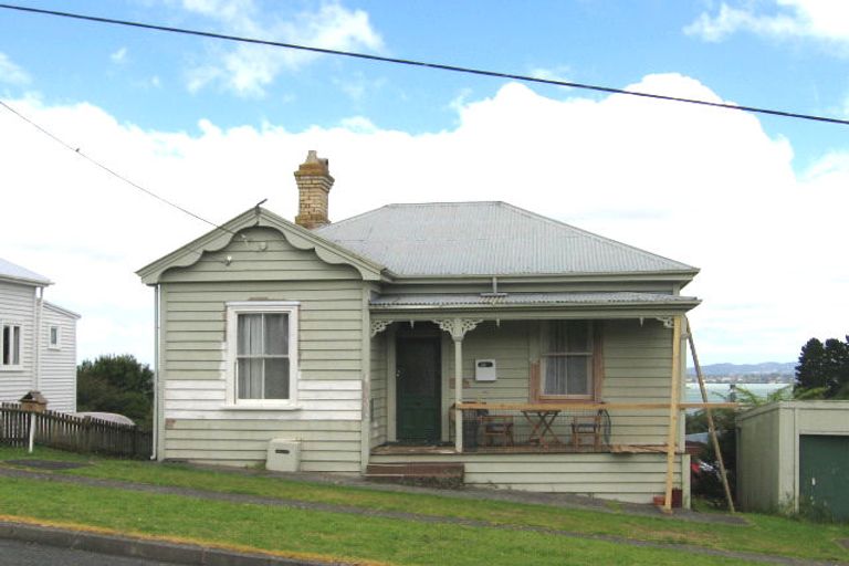 Photo of property in 72 Palmerston Road, Birkenhead, Auckland, 0626