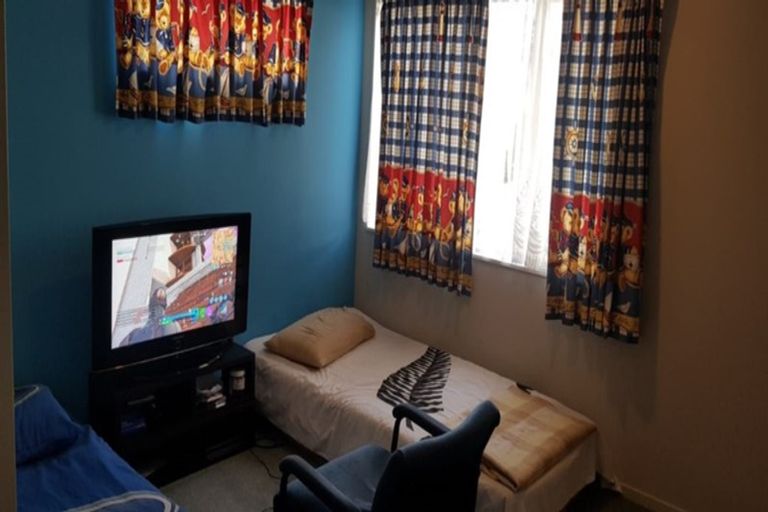 Photo of property in 10 Bridgefield Crescent, Flat Bush, Auckland, 2016