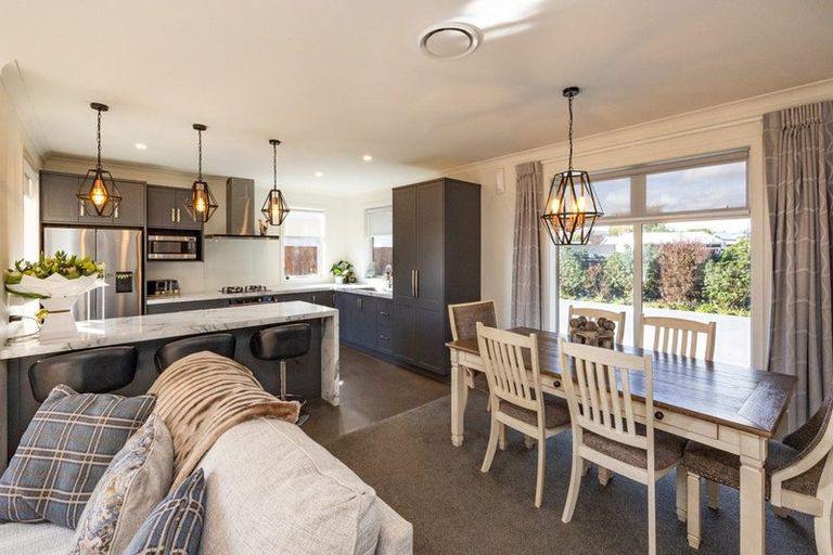 Photo of property in 7a Weber Place, Roslyn, Palmerston North, 4414