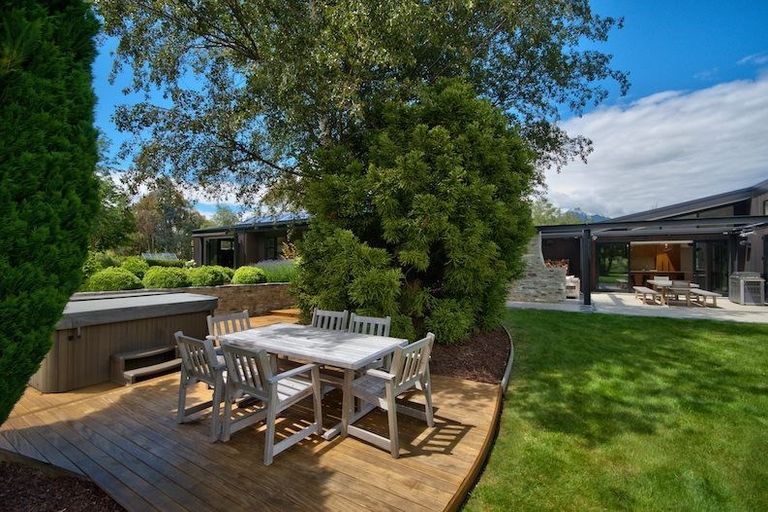 Photo of property in 27 Mooney Road, Speargrass Flat, Queenstown, 9371