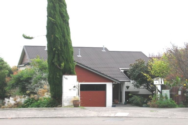 Photo of property in 14 Te Maku Grove, Waikanae, 5036