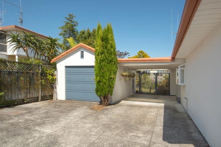 Photo of property in 22 Lucerne Place, Welcome Bay, Tauranga, 3112