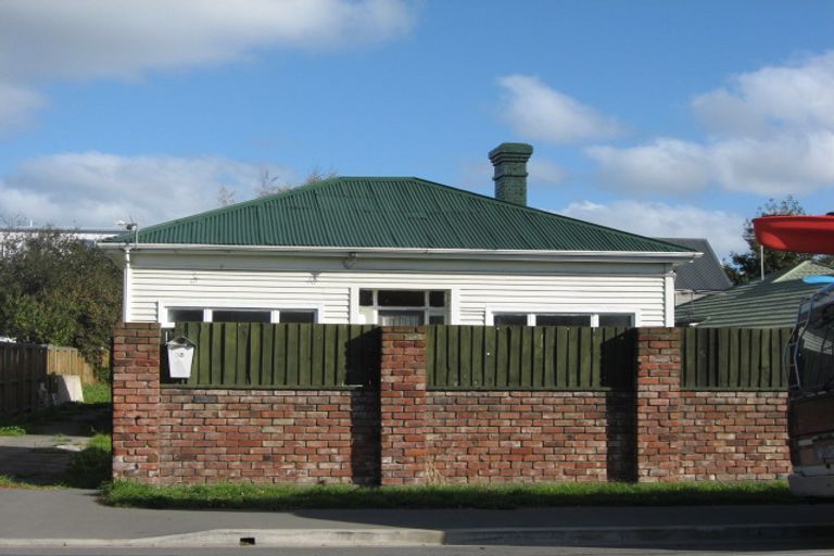 Photo of property in 38 Shakespeare Road, Waltham, Christchurch, 8023