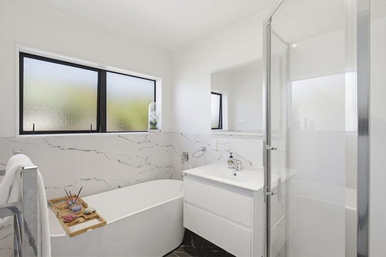 Photo of property in 108 Makarini Street, Paraparaumu, 5032