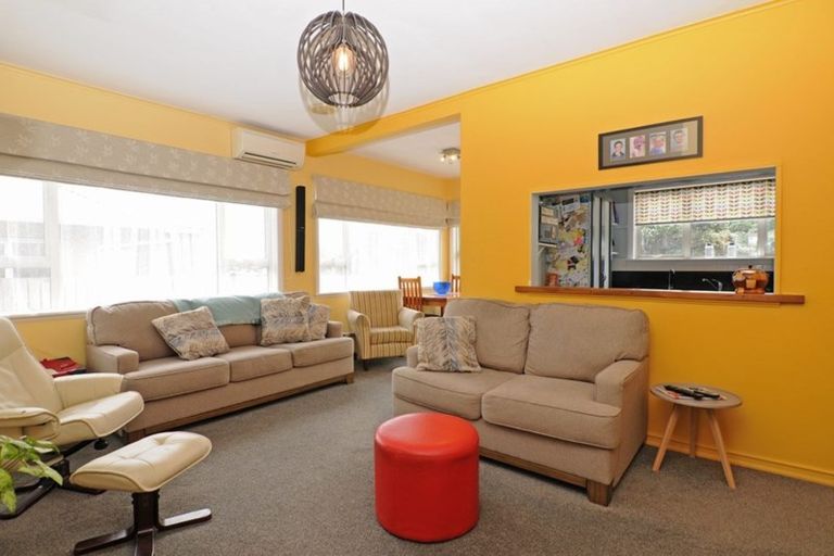 Photo of property in 4 Leveson Street, Strathmore Park, Wellington, 6022