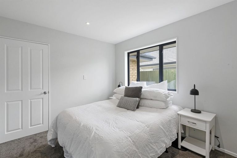 Photo of property in 3 Linkwater Way, Parklands, Christchurch, 8083