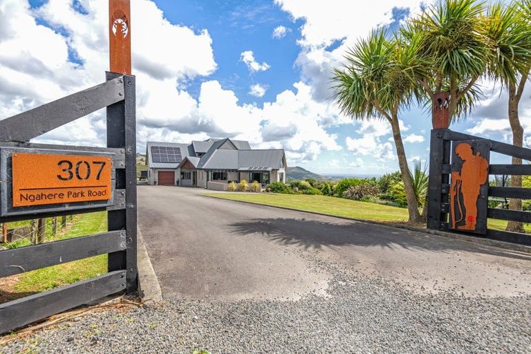 Photo of property in 307 Ngahere Park Road, Turitea, Palmerston North, 4472
