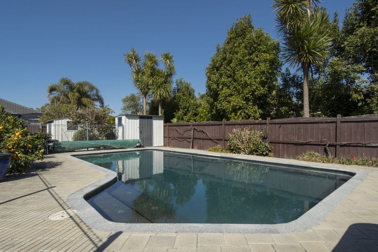 Photo of property in 24 Saint Heliers Place, Papamoa Beach, Papamoa, 3118